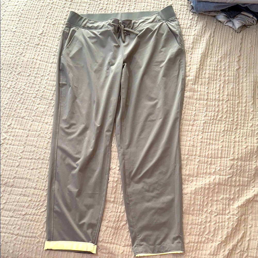 Athleta Womens Gray Jogger Pants